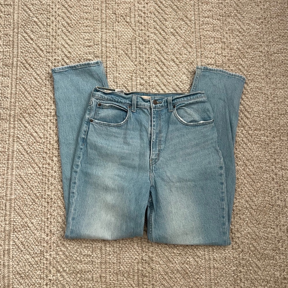 Levis Premium 70s High Slim Straight Jeans Light Wash Denim Blue 30 Womens